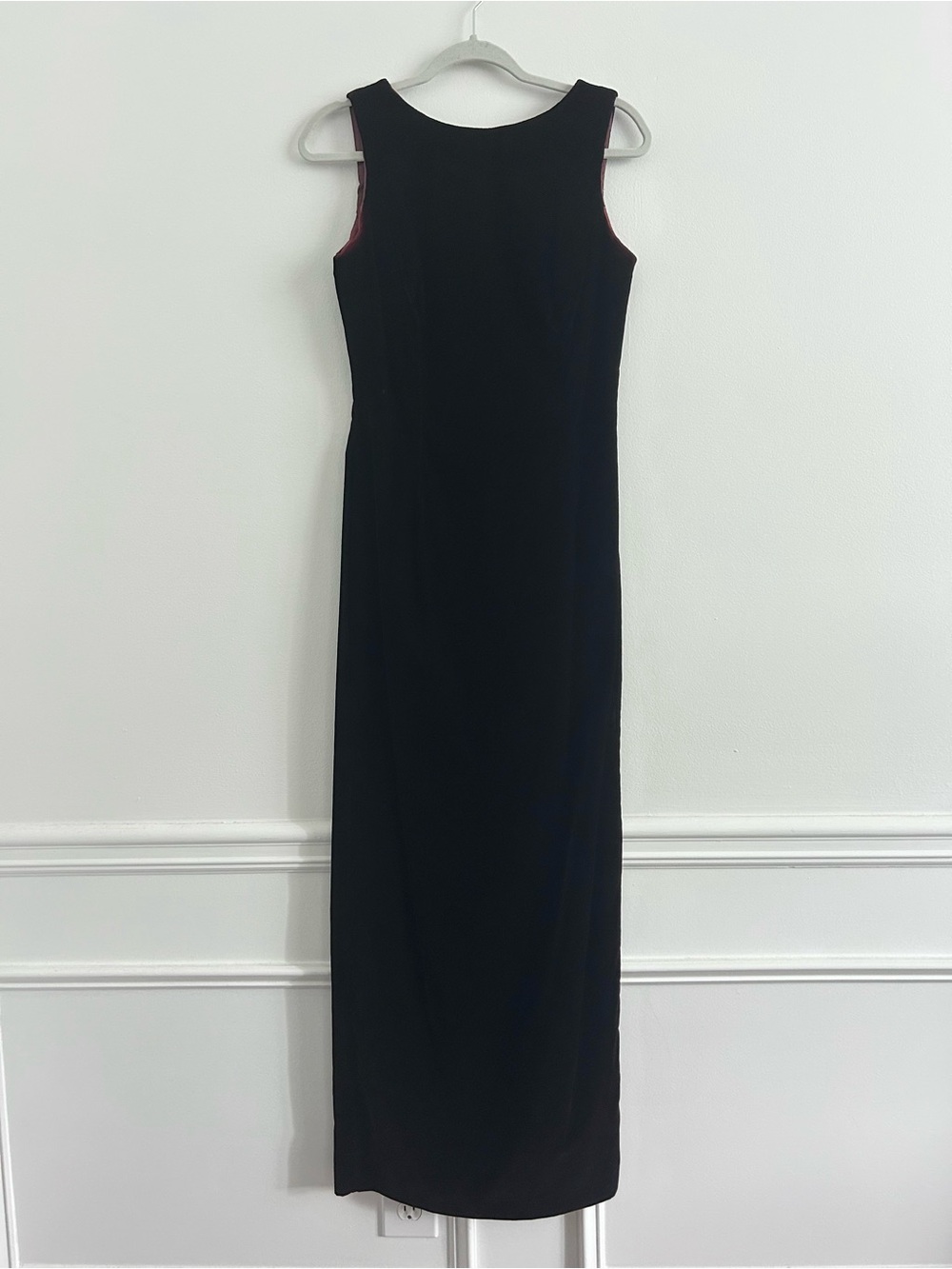 Scott McClintock Velvet High Neck V-Back Dress in Burgundy size 8 Holiday